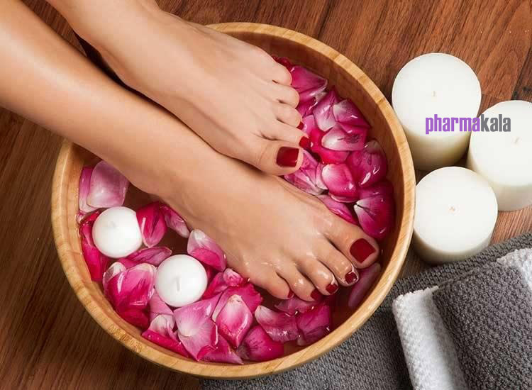 روش های خانگی برای رفع ترک پا نکات درمان ترک پا