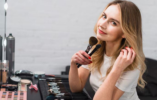 چگونه آرایشمان را ۱۲ ساعت نگه داریم؟ چگونه آرایشمان را ۱۲ ساعت نگه داریم؟