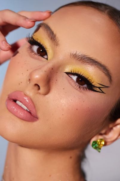 خط چشم گرافیکی و خلاقانه خط چشم گرافیکی و خلاقانه