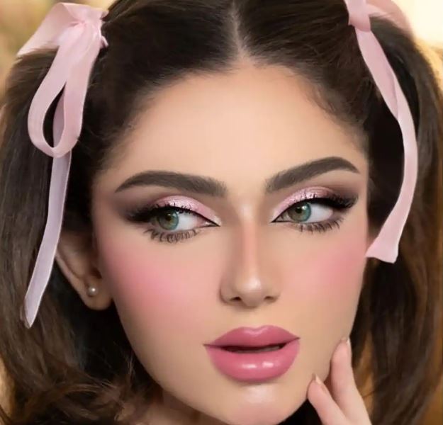 میکاپ عروسکی